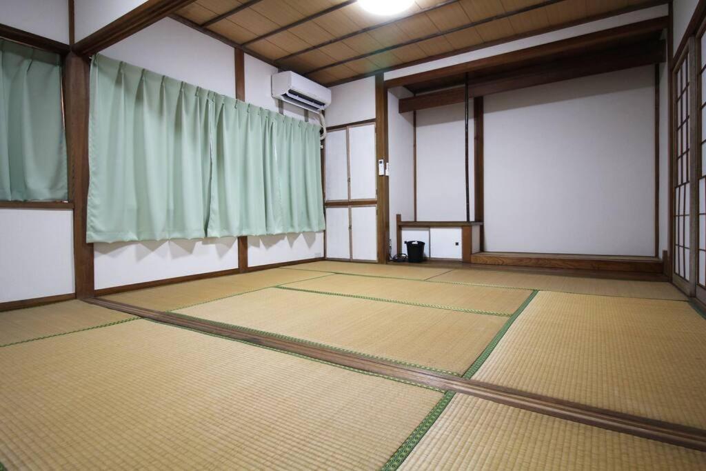Hébergement de vacances 福井駅裏ハウス325貸切民泊 一日一組限定 駅から徒歩7分家族連れ団体様歓迎